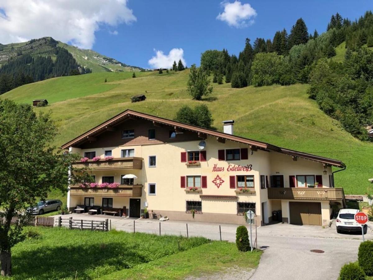 Pension & Ferienwohnungen Haus Edelweiss Holzgau Kültér fotó